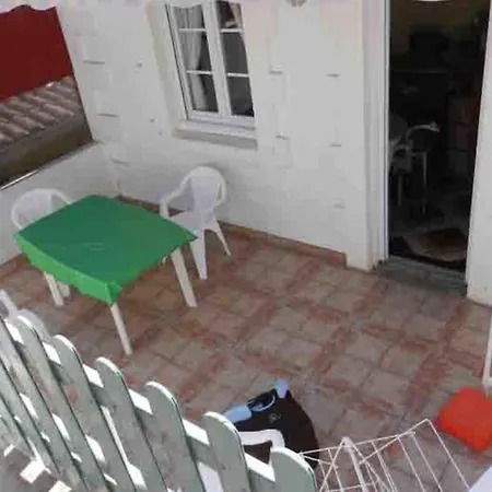 Spacious Near The Sea 펜션 *